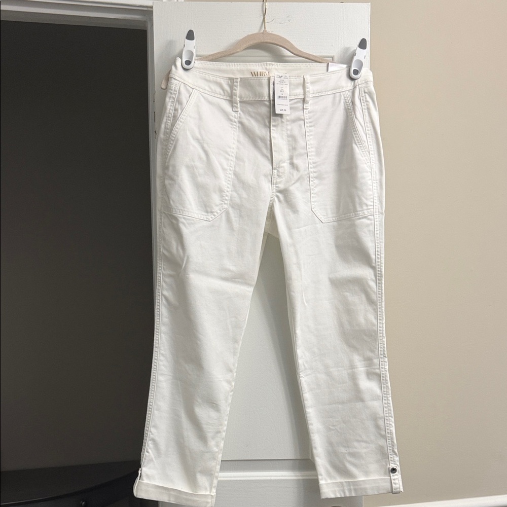 WHBM White Straight Leg Capri Pants